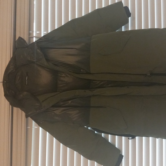 Holden women's small medium long coat